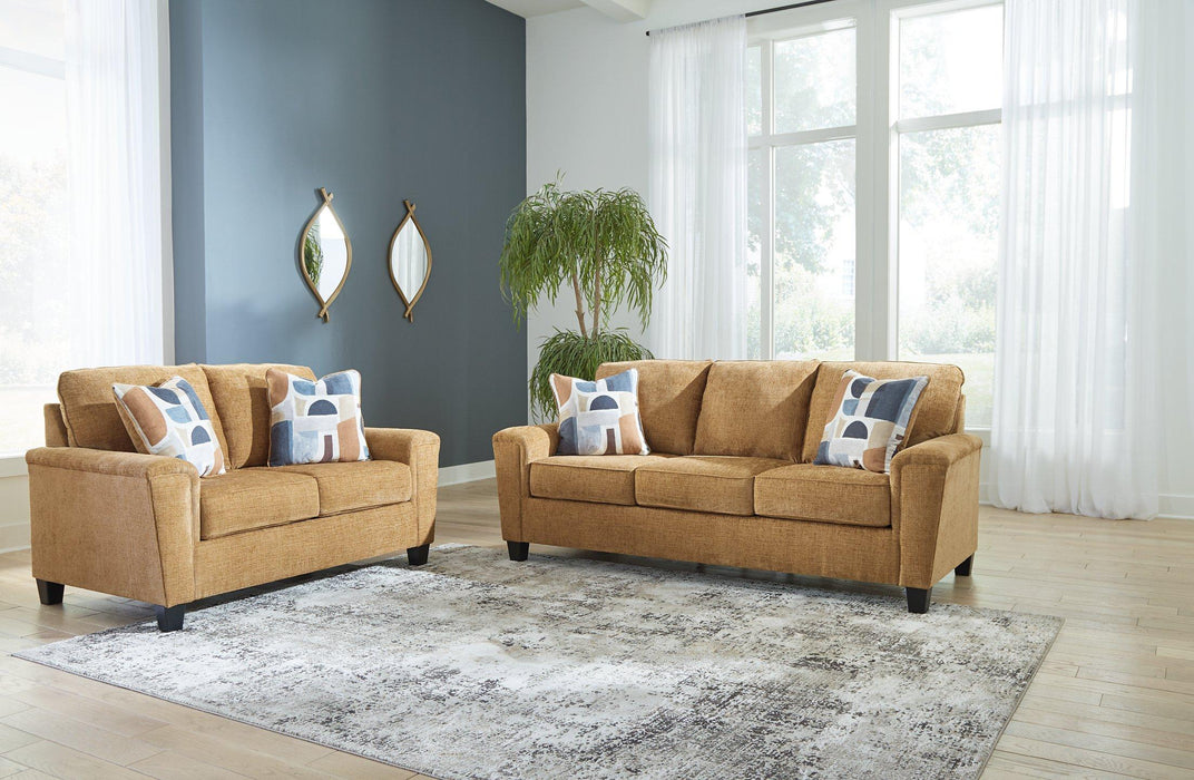 Erinslane Living Room Set